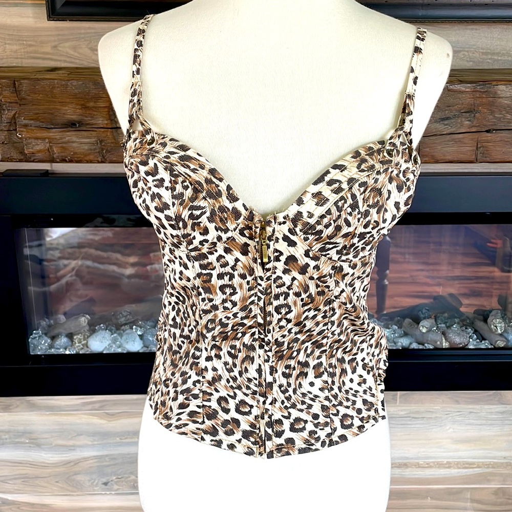 Guess Leopard Print Top. Stretch. Size L - image 1